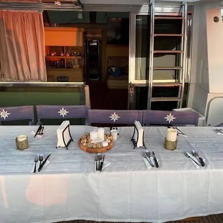 Boat & Breakfast Monica Iv